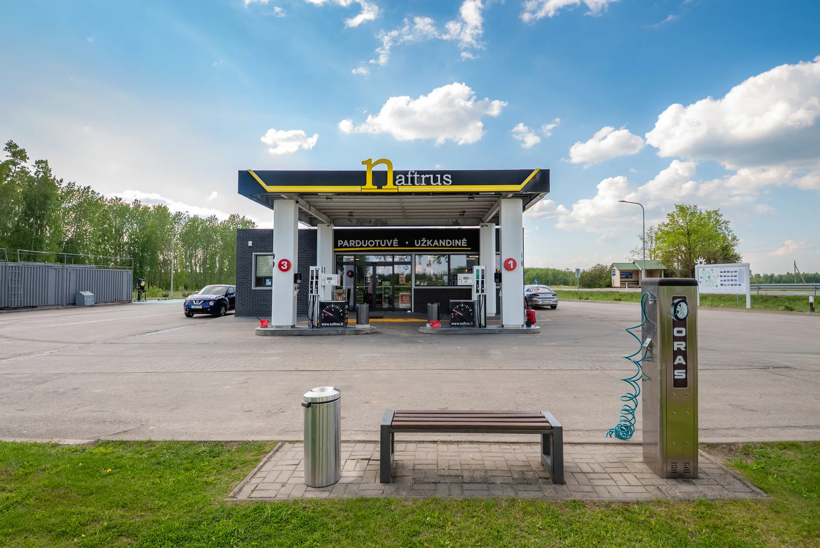 Naftrus degalinė Degučiuose